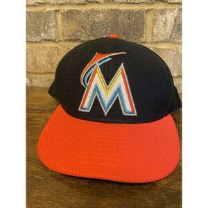 Miami Marlins Hat Cap‎ Fitted 7 5/8 Black New Era 59FIFTY MLB Baseball